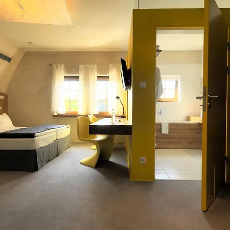 Hot_Elarnia Hotel & Spa Hotel
